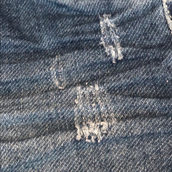 Distressed shorts - Picture 3 of 3